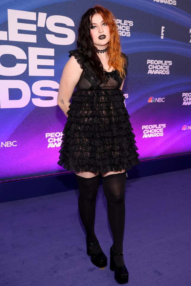 SANTA MONICA, CALIFORNIA - DECEMBER 06: 2022 PEOPLE'S CHOICE AWARDS -- Pictured: Gayle arrives to the 2022 People's Choice Awards held at the Barker Hangar on December 6, 2022 in Santa Monica, California. -- (Photo by Chris Polk/E! Entertainment/NBC via Getty Images)