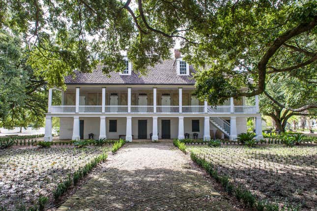 Image for article titled From Nottoway To Monticello,15 Slave Plantations With Brutal Backstories