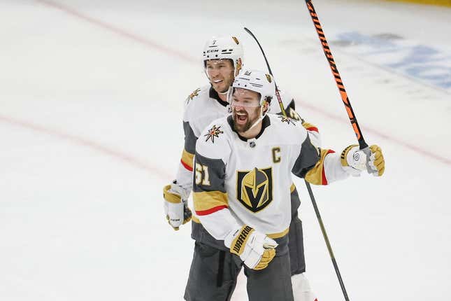 Golden Knights beat Chicago Blackhawks, set NHL record with start, Golden  Knights