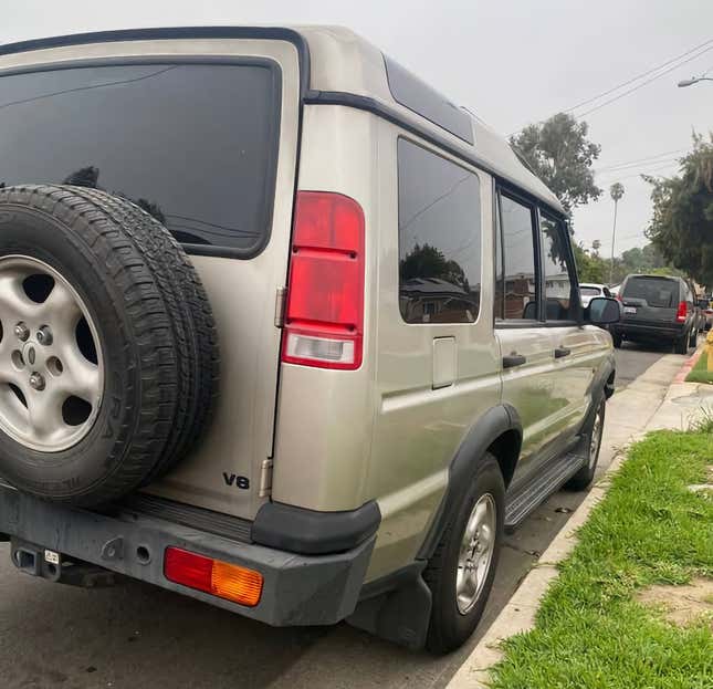 Image for article titled At $4,995, Is This 1999 Land Rover Discovery A Real Find?
