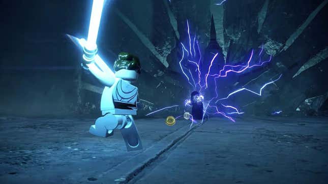 Lego Rey faces down with Lego Palpatine in Lego Star Wars.