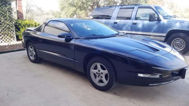 Image for article titled I&#39;m Starting To Find What&#39;s Wrong With My 1996 Pontiac Firebird