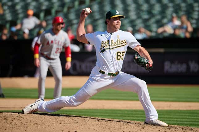 MLB: Oakland Athletics at Los Angeles Angels, Fieldlevel