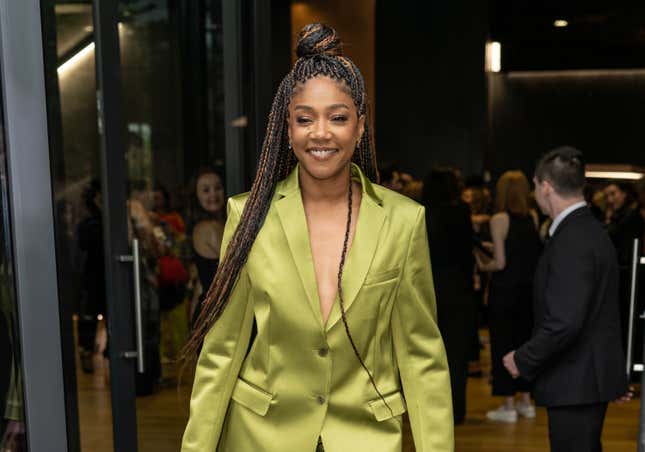 Tiffany Haddish verlässt die Monse Fashion Show während der New York Fashion Week im Genesis House am 7. September 2024 in New York City. 