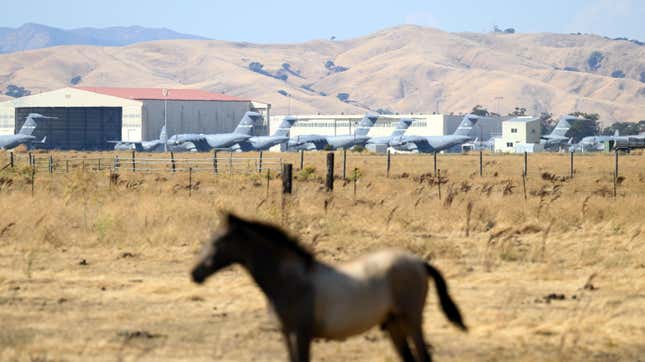 Image de l'article intitulé Les milliardaires de la technologie veulent construire une nouvelle ville en Californie. Voici comment cela a commencé et comment ça se passe