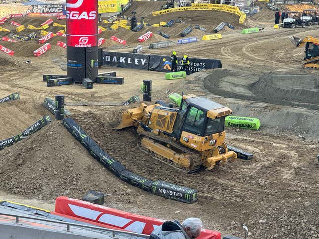 Image for article titled AMA Supercross Is The Pinnacle Of Motorsport As Spectacle