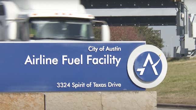 Image for article titled The Austin Airport Needs TSA Agents Just As Much As Jet Fuel