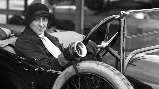 Image for article titled Violette Cordery Was One Of The Most Accomplished Record Setters Of The 1920s