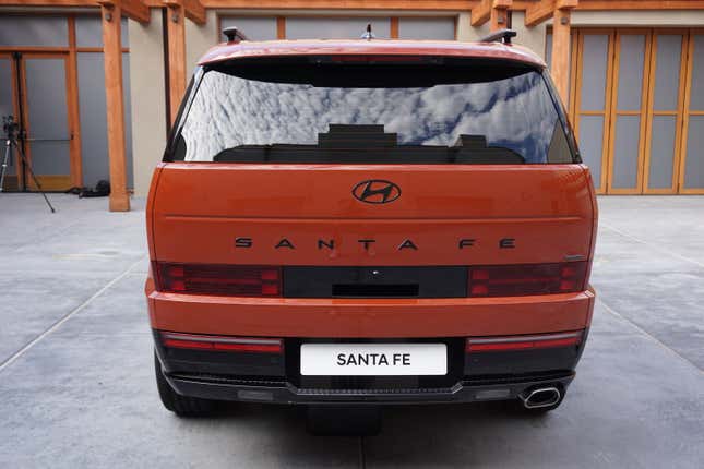 Image for article titled 2024 Hyundai Santa Fe: What Do You Want To Know?