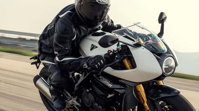 Image for article titled Triumph Is Chasing Lap Times With The Speed Triple 1200 RR