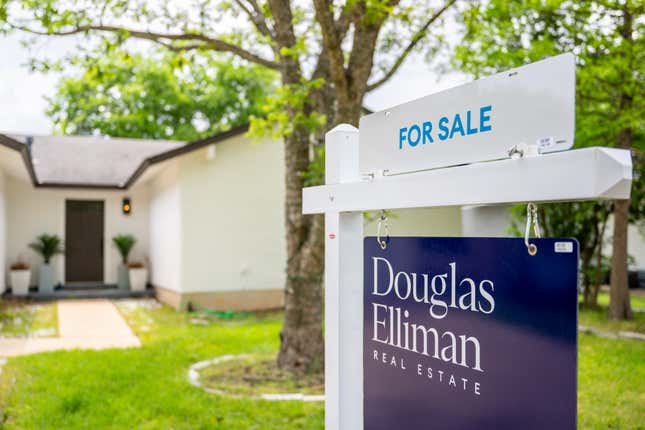 Image for article titled The housing market cracks