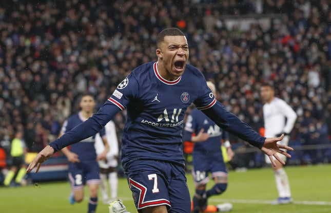 PSG draws 0-0 without Mbappe and other stars