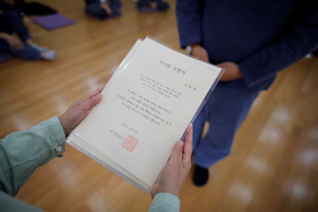 Image for article titled Photos: Overworked South Koreans are finding solace in a fake prison