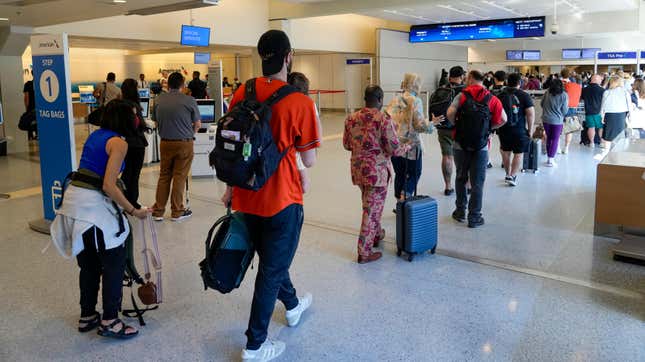 Passagers à l’aéroport international de Dallas-Fort Worth