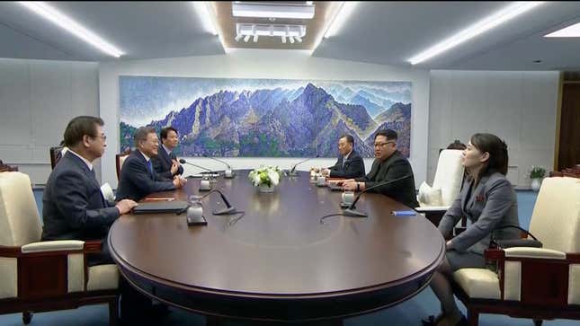The two delegations proceeded to kick off their meeting in the Peace House, with Kim, his sister Kim Yo-jong, and foreign minister Ri Yong-ho pictured on the right side, and Moon, South Korea intelligence chief Suh Hoon, and chief of staff Im Jong-seok on the other.
