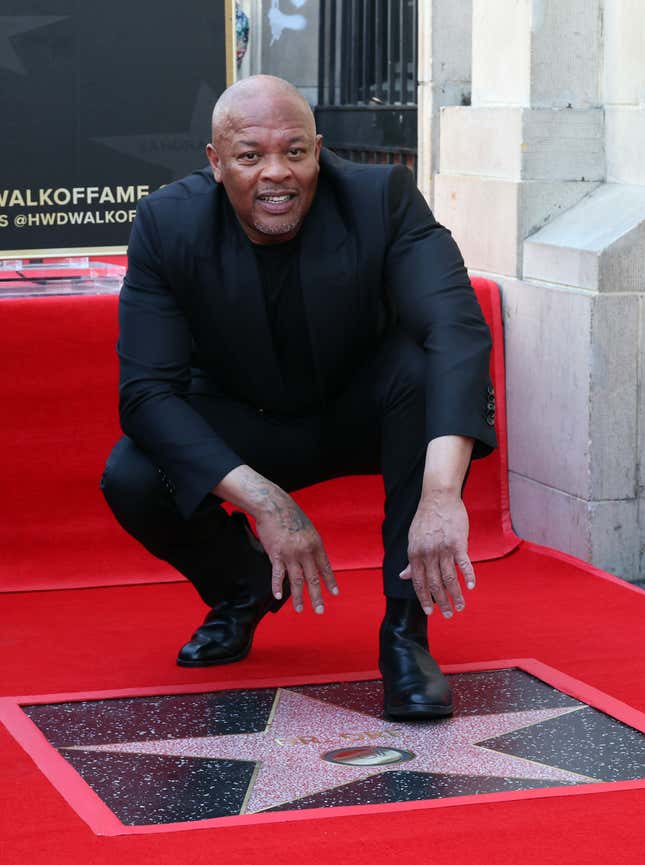 Bild für Artikel mit dem Titel Schwarze Promis, die endlich ihre Sterne auf dem Hollywood Walk of Fame erhalten haben