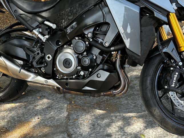 The updated Suzuki K5 inline-four engine in the 2022 GSX-S1000.