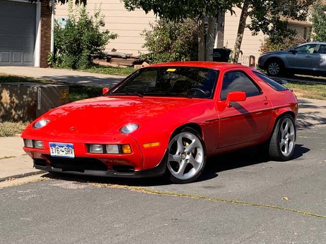 Image for article titled At $21,500, Is This 1982 Porsche 928 A Bubble-Butt Bargain?