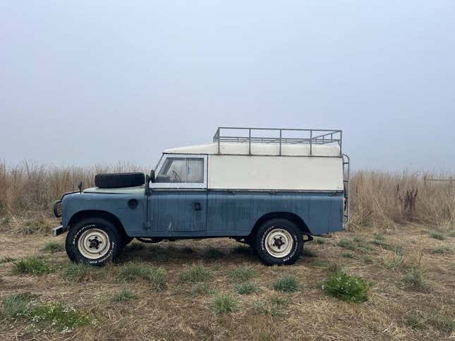 Image for article titled At $13,500, Would You Rove The Land In This 1981 Land Rover 109?