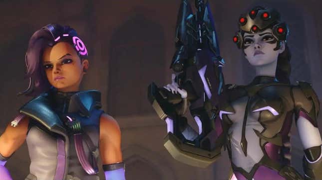 Sombra and Widowmaker look at something off-screen,