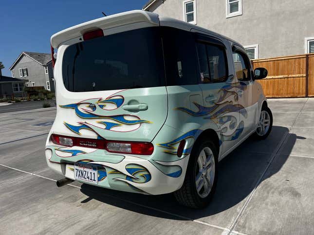 Image for article titled At $5,500, Is This 2009 Nissan Cube A Flamin’-Good Deal?