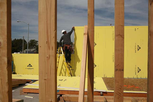 Image for article titled 7 things home buyers want in 2025, according to Redfin