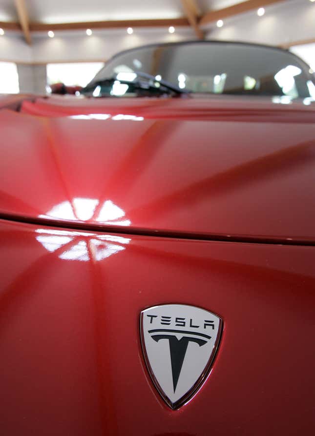 FILE - The front of a Tesla Roadster is shown at their showroom in Menlo Park, Calif., Sept. 16, 2008. A federal appeals court in New Orleans says automaker Tesla did not infringe on its workers’ rights to unionize when it ordered employees at a California assembly plant to stop wearing T-shirts emblazoned with the United Auto Workers logo. (AP Photo/Paul Sakuma, file)