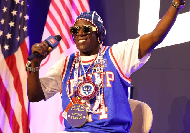 Bild für Artikel mit dem Titel Flavor Flav ist bereit, der Hype-Man für die olympische Flamme zu sein