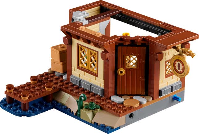 Image for article titled Massive Dungeons &amp; Dragons Lego Set Is Unbelievably Cool