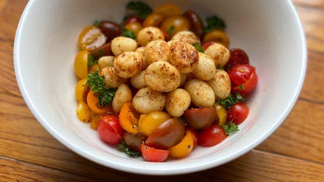 Air fryer gnocchi with raw tomato sauce recipe