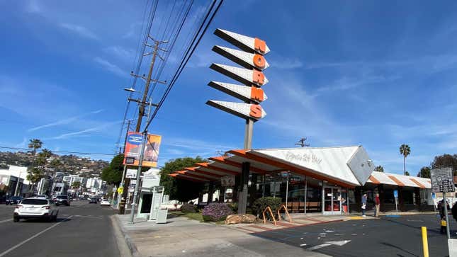 A photo of the Norms diner on La Cienega Boulevard in LA showing its Googie architecture