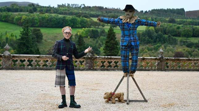 Image for article titled Let&#39;s rank all of Alan Cumming&#39;s fabulous outfits on The Traitors