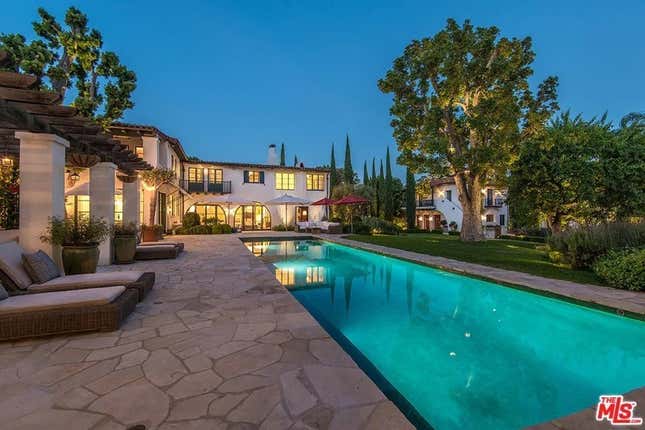 Selena Gomez and Benny Blanco purchased this 6,968 square foot home last last year.