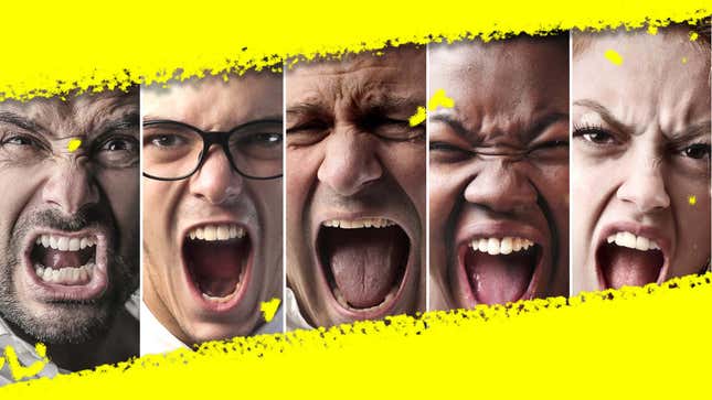 Una imagen muestra a personas gritando detrás de manchas de pintura amarilla.