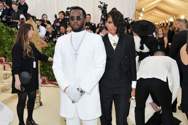 Image de l'article intitulé 24 détails inédits sur la relation tortueuse de Diddy avec Cassie