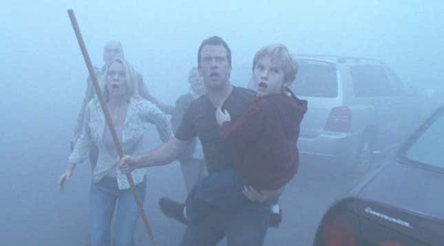 thomas jane and crew in the mist.