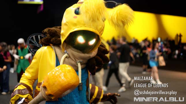 A cosplayer at CCXP 2024.