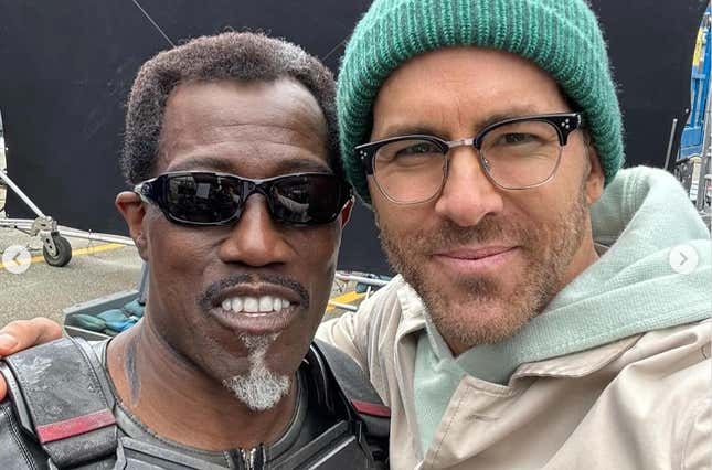 Bild für Artikel mit dem Titel Nach Wesley Snipes‘ überraschender Rückkehr hat „Deadpool*Wolverine“-Star Ryan Reynolds etwas zu sagen