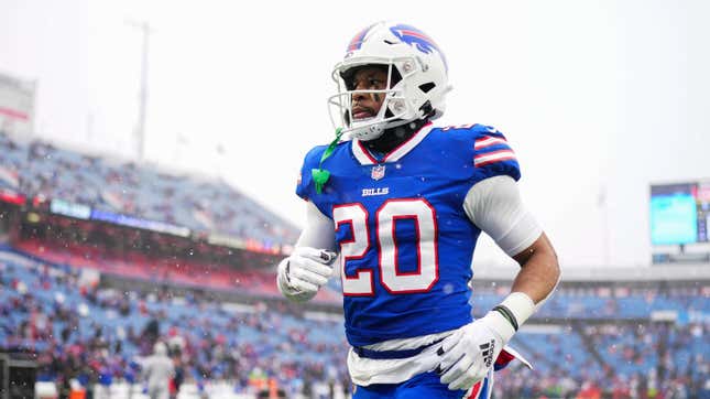 Image for article titled Despite the NFL salary cap rising, these players may be cut