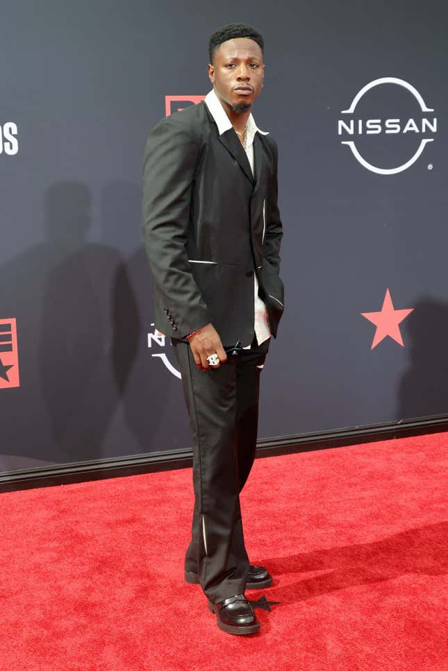 Image for article titled BET Awards 2022: Red Carpet Looks