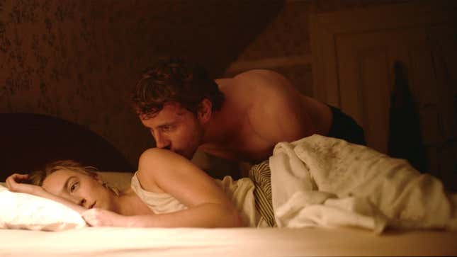 Saoirse Ronan and Paul Mescal in Foe.