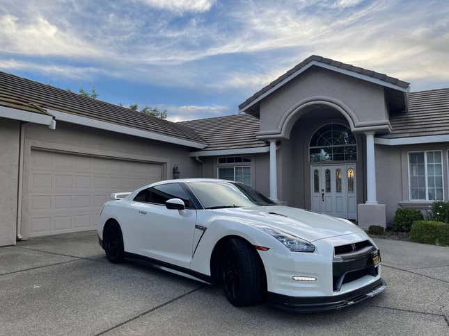Image for article titled At $88,000, Is This 2014 Nissan GT-R Track Edition On Track For a Quick Sale?