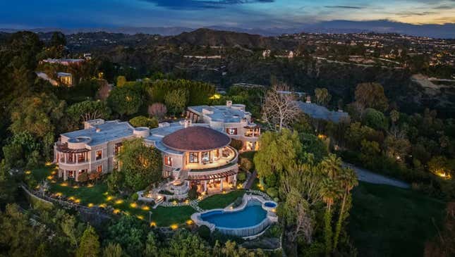 Image for article titled A Look at Quincy Jones&#39; Ultra-Lavish, $60 Million Megamansion in Bel-Air