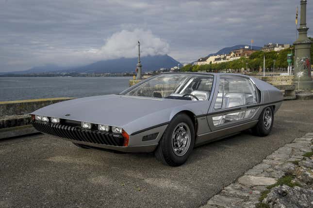 Front 3/4 view of the silver Lamborghini Marzal concept