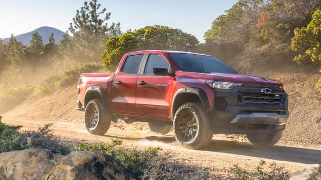 2023 Chevy Colorado Trail Boss Is a Goldilocks Off-Roader