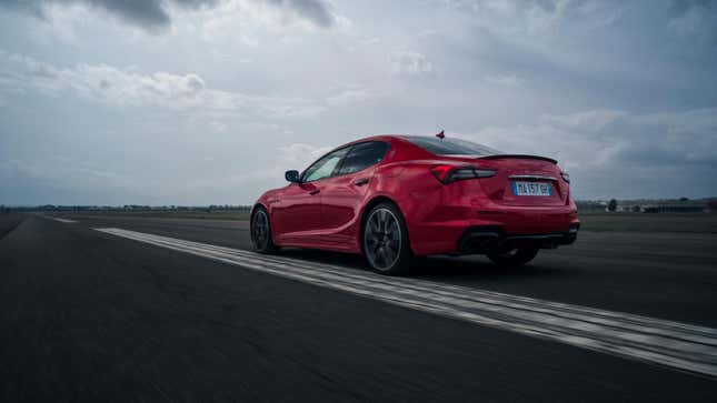 2022 Maserati Ghibli Trofeo
