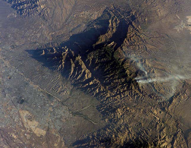Image for article titled The destructive power of wildfires, seen from space