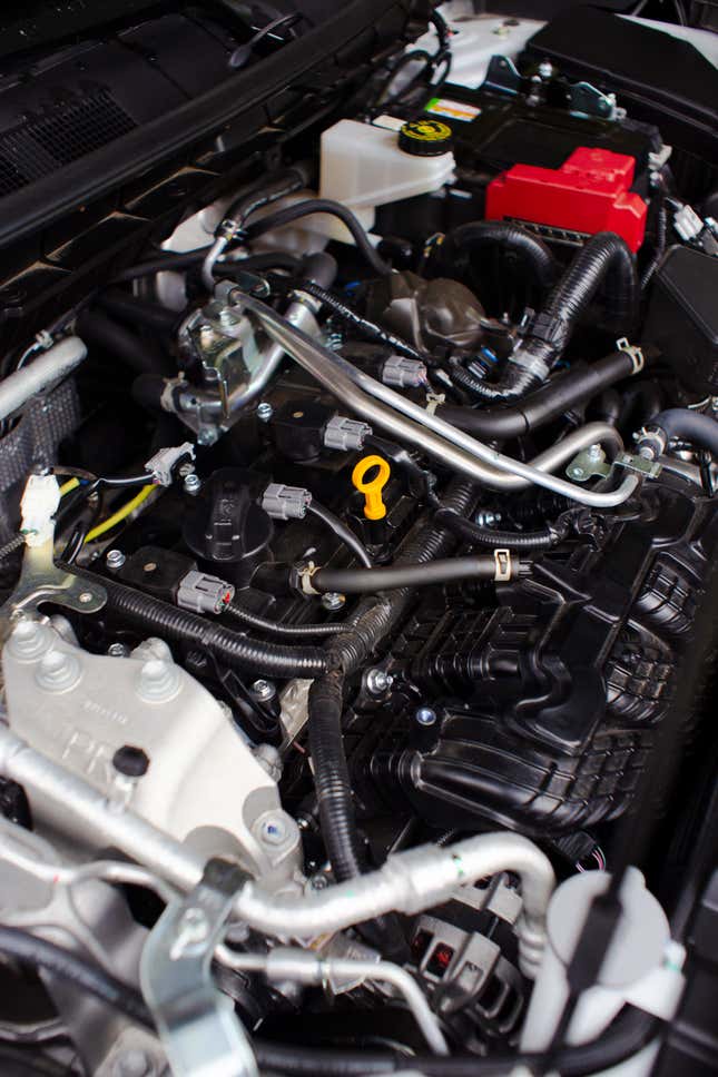 Image for article titled I Have No Idea How The Mitsubishi Outlander Is $10,000 Cheaper Than A Kia Telluride