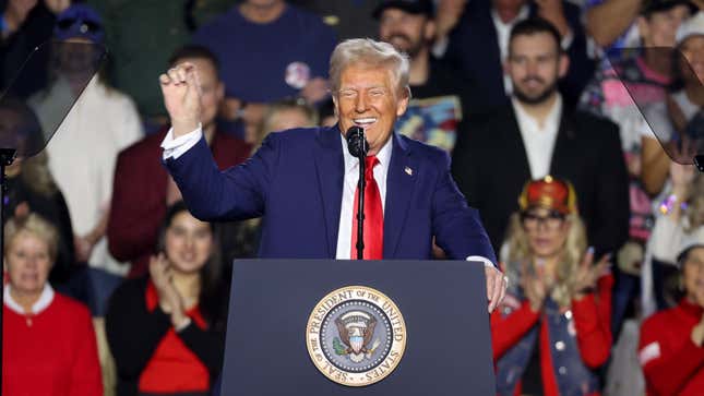 U.S. President Donald Trump speaks at a rally at Circa Resort & Casino on January 25, 2025 in Las Vegas, Nevada. The event focused on Trump’s first week in office, including his proposed policy to eliminate taxes on tips for service industry employees.