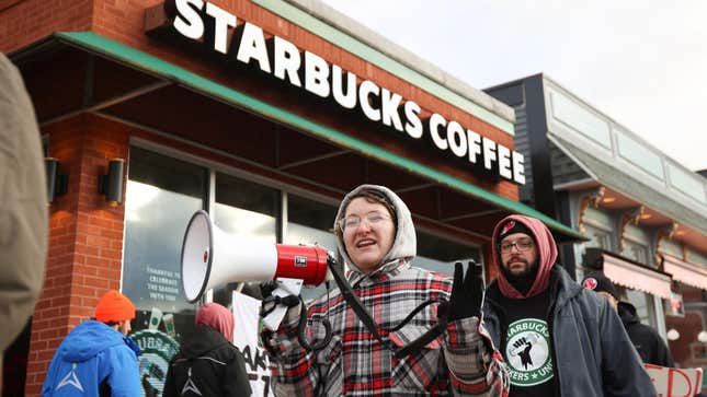 Starbucks employees at hundreds of US stores walkout on Red Cup